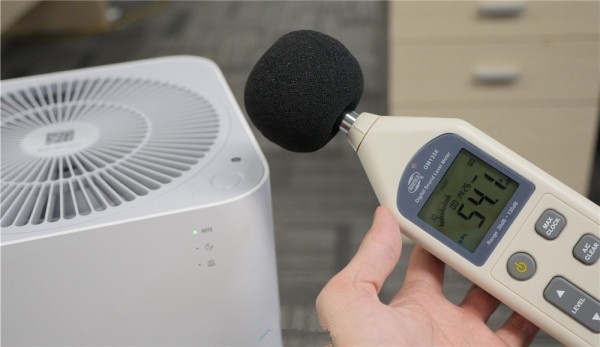 ：两代小米智能空气净化器对比体验j9九游会网站入口回应“质量门”(图2)